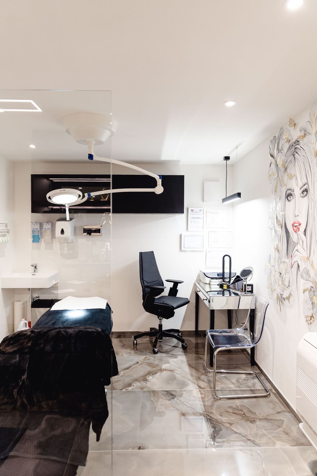 Interieur van de praktijk van MoreThanBrows